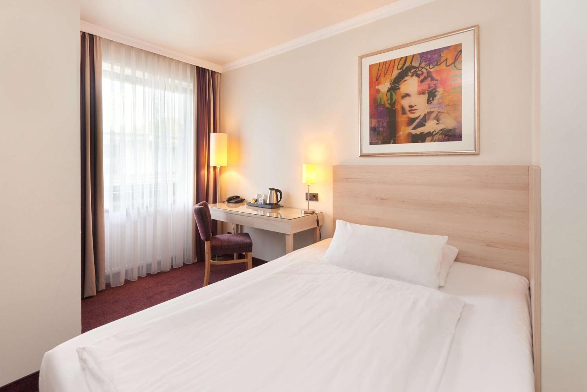 เบสต์ เวสเทิร์น โฮเทล ฮัมบวร์ค อินเตอร์เนชั่นแนล Hotel ฮัมบูร์ก ภายนอก รูปภาพ