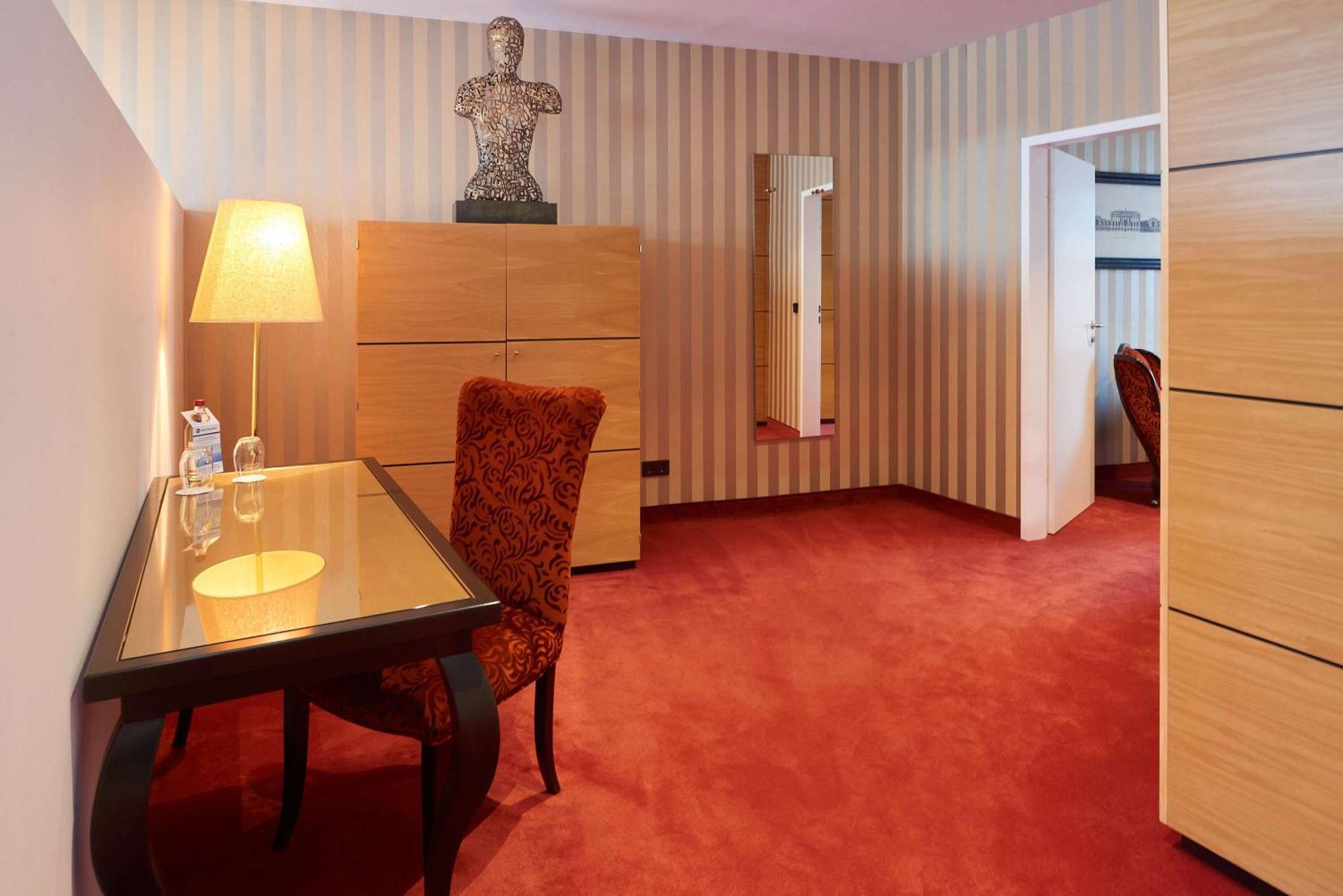 เบสต์ เวสเทิร์น โฮเทล ฮัมบวร์ค อินเตอร์เนชั่นแนล Hotel ฮัมบูร์ก ภายนอก รูปภาพ