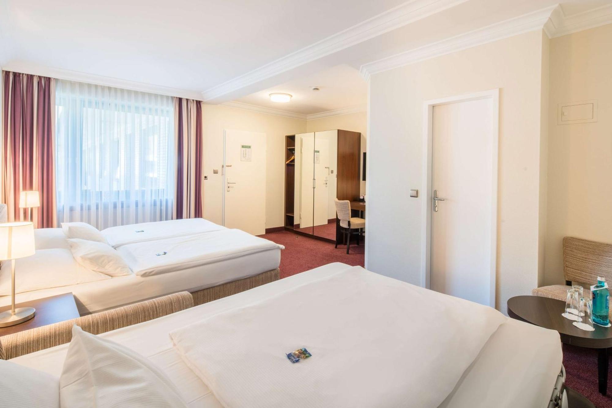 เบสต์ เวสเทิร์น โฮเทล ฮัมบวร์ค อินเตอร์เนชั่นแนล Hotel ฮัมบูร์ก ภายนอก รูปภาพ
