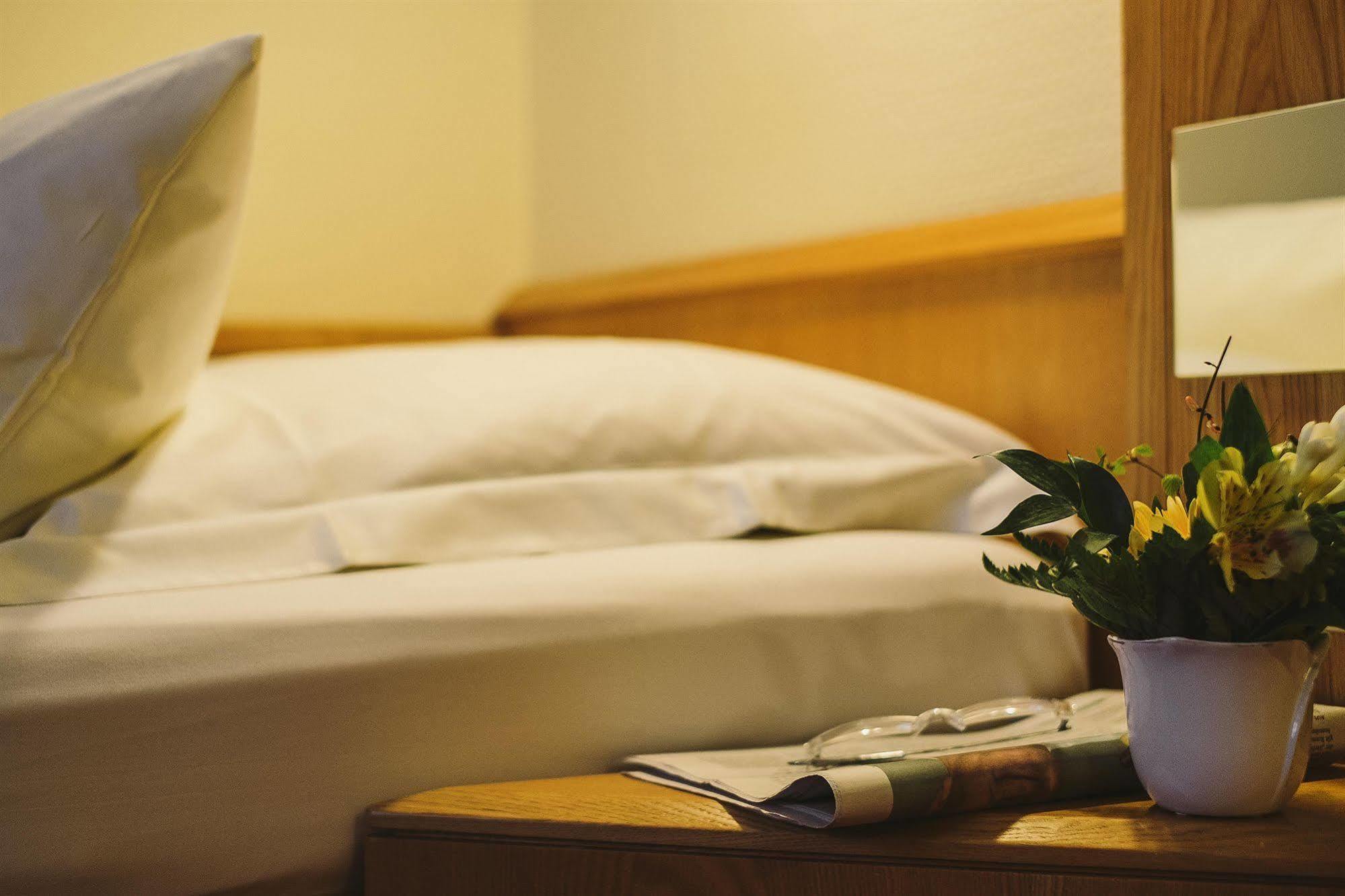 เบสต์ เวสเทิร์น โฮเทล ฮัมบวร์ค อินเตอร์เนชั่นแนล Hotel ฮัมบูร์ก ภายนอก รูปภาพ